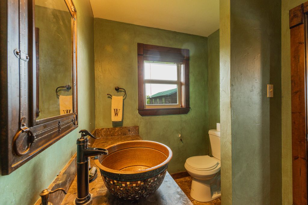 Image 31 of property listing at 817 County Road 130, Ballinger, TX 76821