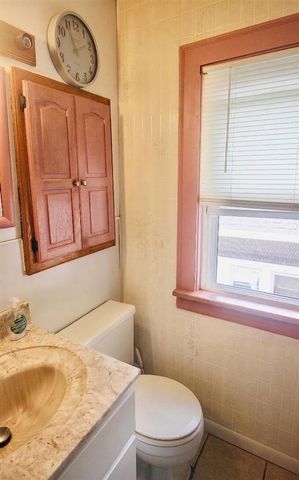 907 Burton Street, Wyoming, MI 49509