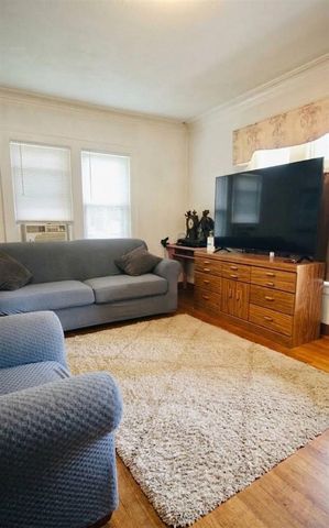 907 Burton Street, Wyoming, MI 49509
