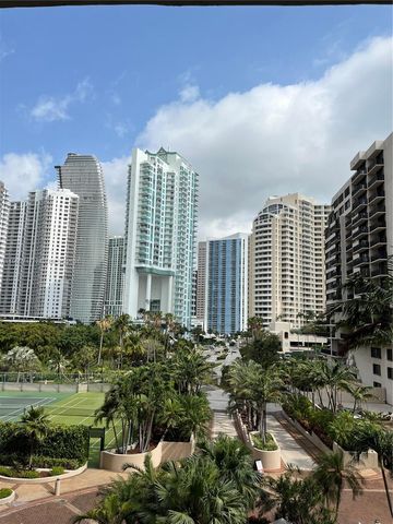 520 Brickell Key Dr A610, Miami, FL 33131