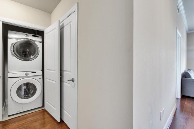 300 St Joseph Parkway 318, Houston, TX 77002