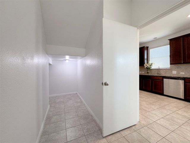 251 Triumph RD, Buda, TX 78610