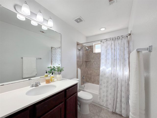 251 Triumph RD, Buda, TX 78610