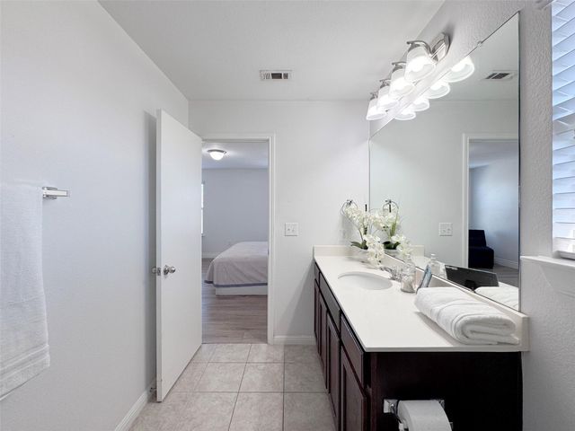 251 Triumph RD, Buda, TX 78610