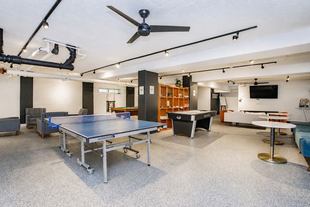 4980 N Marine Drive 1431, Chicago, IL 60640