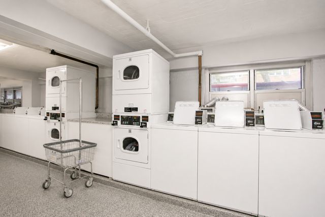 4980 N Marine Drive 1431, Chicago, IL 60640