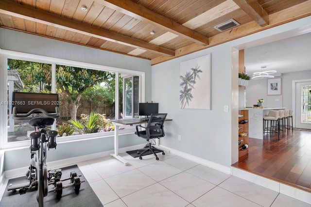 2837 NE 17th Ave, Wilton Manors, FL 33334