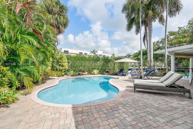2837 NE 17th Ave, Wilton Manors, FL 33334