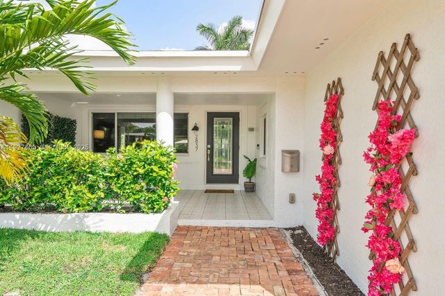 2837 NE 17th Ave, Wilton Manors, FL 33334