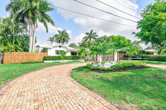 2837 NE 17th Ave, Wilton Manors, FL 33334