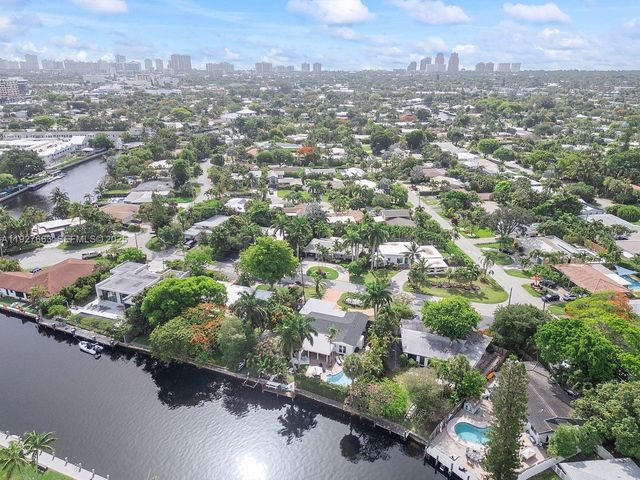 2837 NE 17th Ave, Wilton Manors, FL 33334