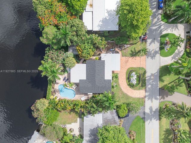 2837 NE 17th Ave, Wilton Manors, FL 33334