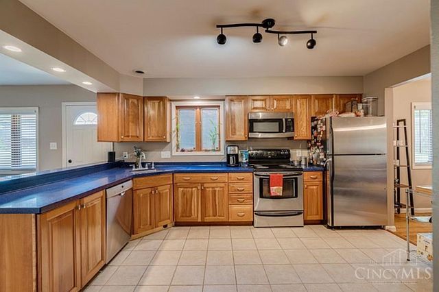 5558 Foxrun Court, Cincinnati, OH 45239