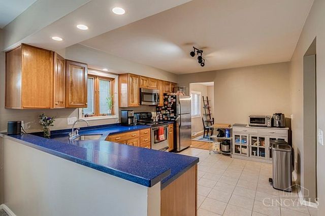 5558 Foxrun Court, Cincinnati, OH 45239