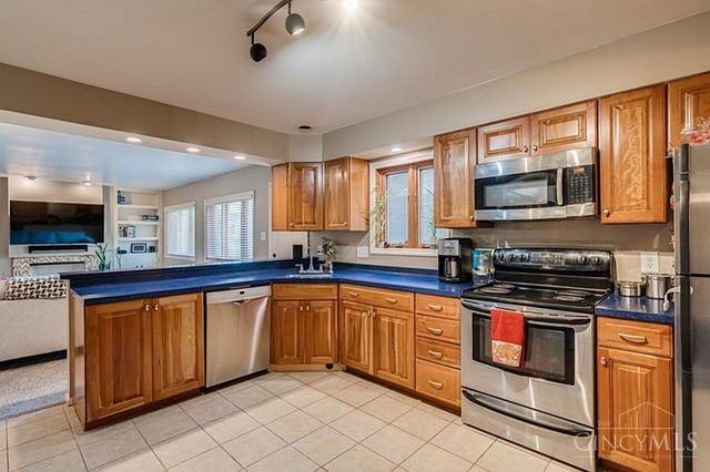 5558 Foxrun Court, Cincinnati, OH 45239