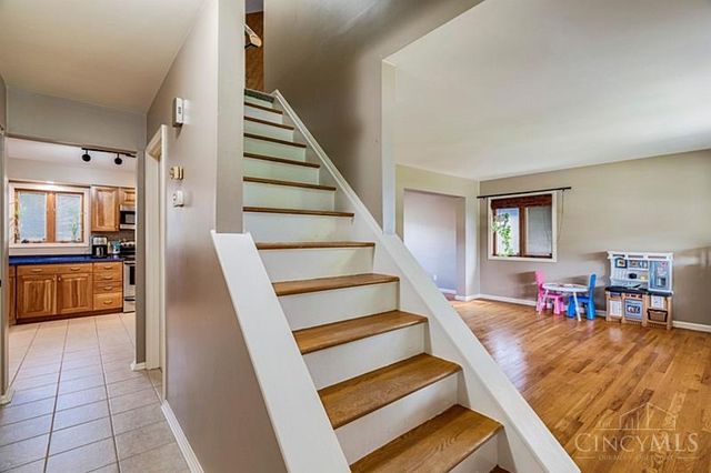 5558 Foxrun Court, Cincinnati, OH 45239