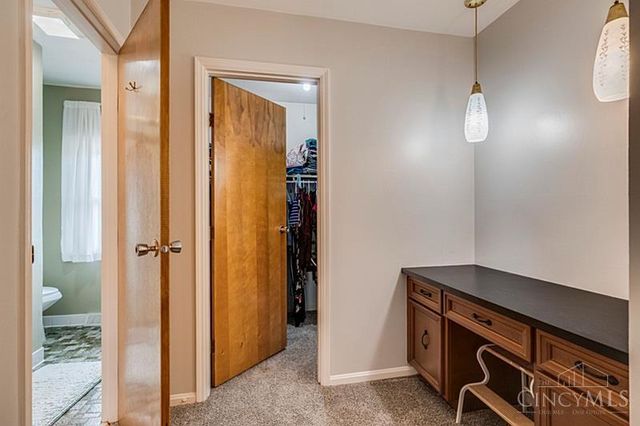 5558 Foxrun Court, Cincinnati, OH 45239