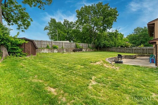 5558 Foxrun Court, Cincinnati, OH 45239