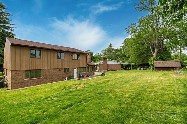 5558 Foxrun Court, Cincinnati, OH 45239
