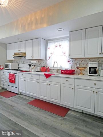 310 STATE ST, Penns Grove, NJ 08069