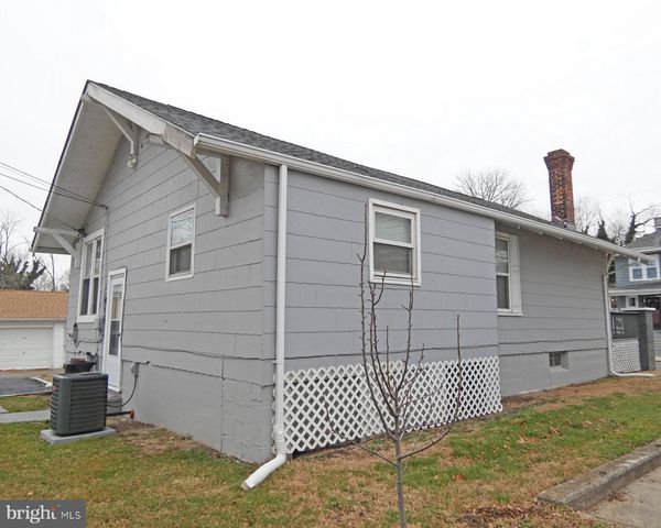 310 STATE ST, Penns Grove, NJ 08069