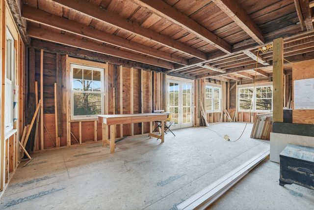 63 Cooleyville Rd, New Salem, MA 01355