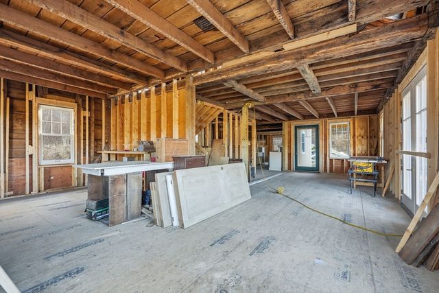 63 Cooleyville Rd, New Salem, MA 01355