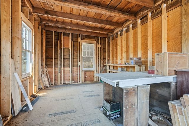 63 Cooleyville Rd, New Salem, MA 01355