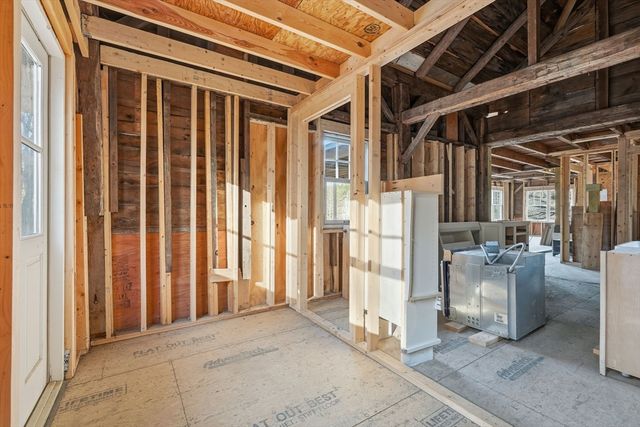 63 Cooleyville Rd, New Salem, MA 01355