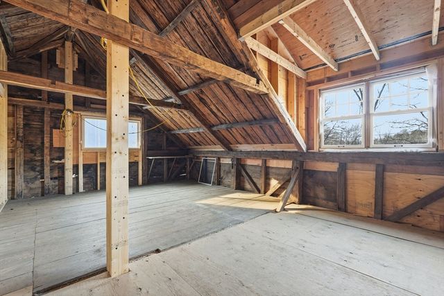 63 Cooleyville Rd, New Salem, MA 01355