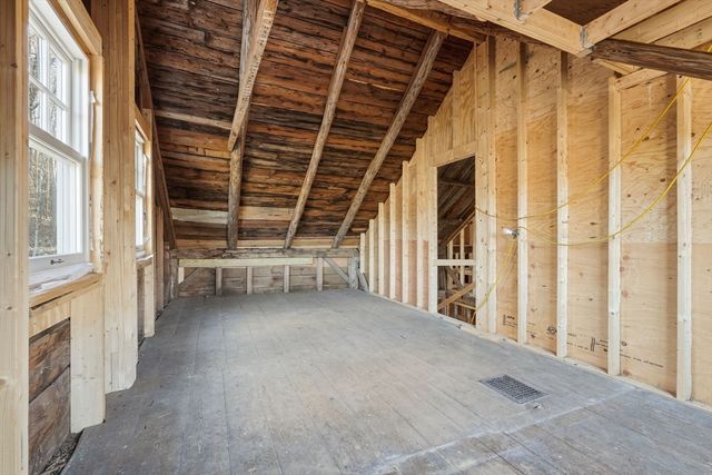 63 Cooleyville Rd, New Salem, MA 01355