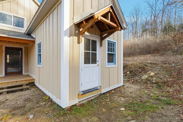 63 Cooleyville Rd, New Salem, MA 01355