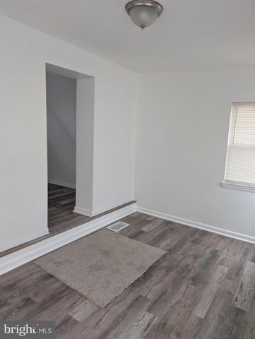 2512 MORGAN BLVD, Camden, NJ 08104