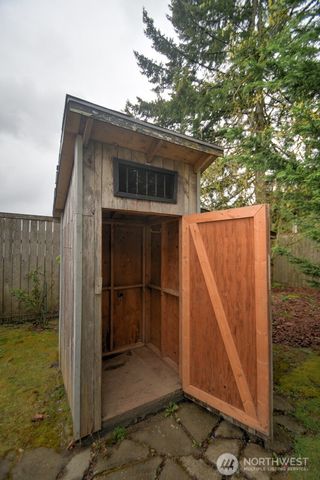 2201 Nut Tree Loop SE, Olympia, WA 98501