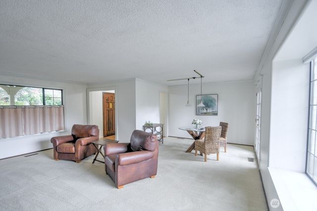 2201 Nut Tree Loop SE, Olympia, WA 98501