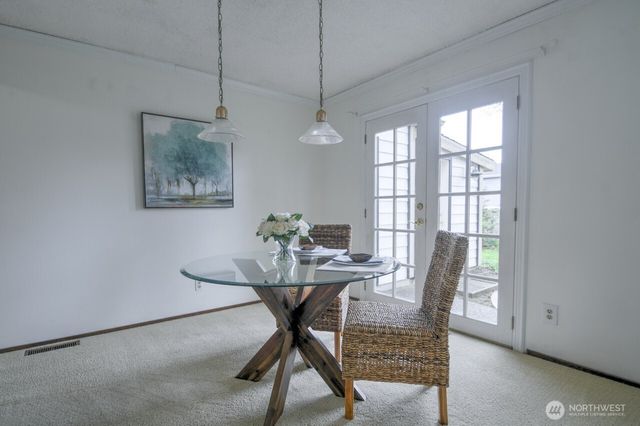 2201 Nut Tree Loop SE, Olympia, WA 98501