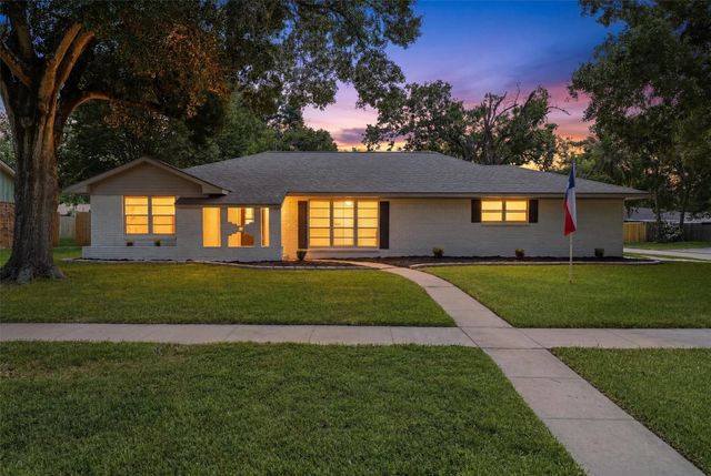 10302 Belfast Road, La Porte, TX 77571