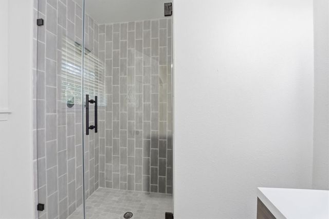 10302 Belfast Road, La Porte, TX 77571