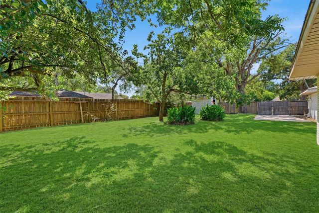 10302 Belfast Road, La Porte, TX 77571
