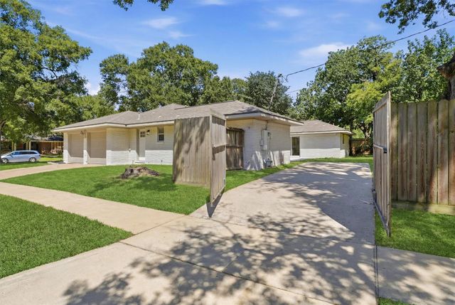 10302 Belfast Road, La Porte, TX 77571