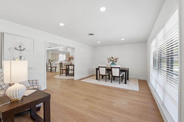 10302 Belfast Road, La Porte, TX 77571