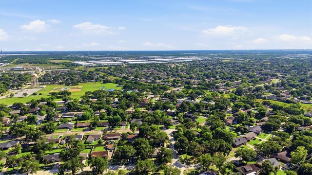 10302 Belfast Road, La Porte, TX 77571