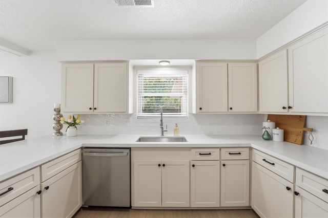 10302 Belfast Road, La Porte, TX 77571