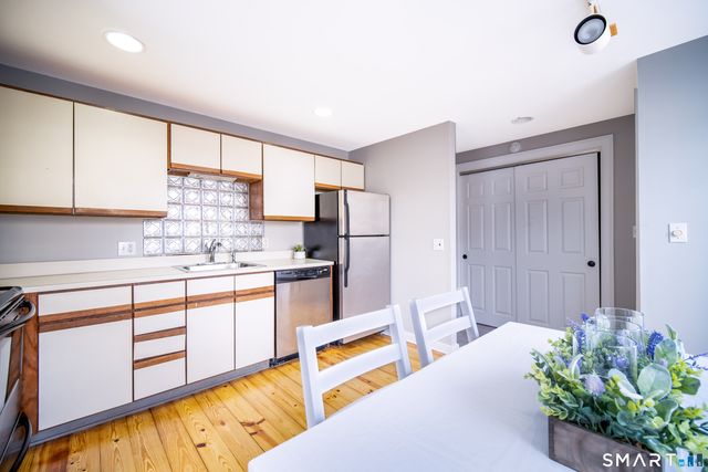 12 Sherman Street 12, Norwich, CT 06360