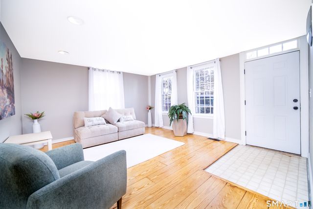 12 Sherman Street 12, Norwich, CT 06360