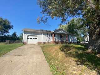 812 Washington Ave, Oak Grove, KY 42262