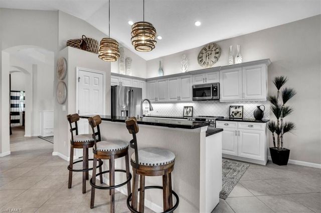 3750 Lakeview Isle CT, Fort Myers, FL 33905