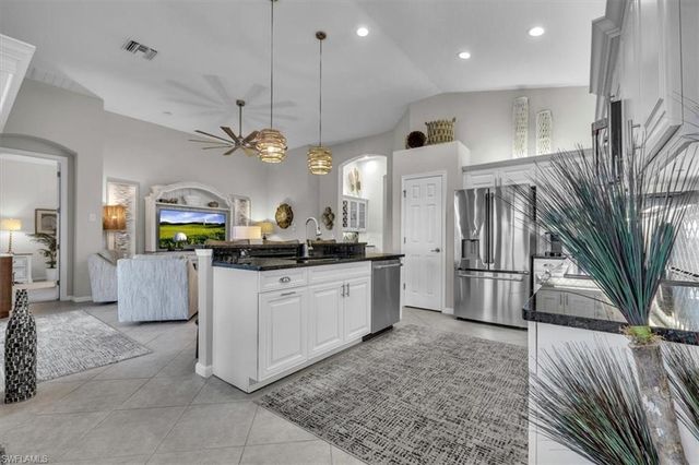 3750 Lakeview Isle CT, Fort Myers, FL 33905