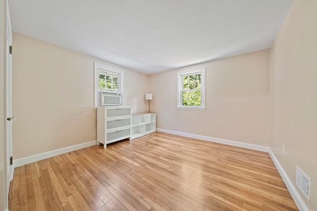 12 Walnut Rd, Norwell, MA 02061