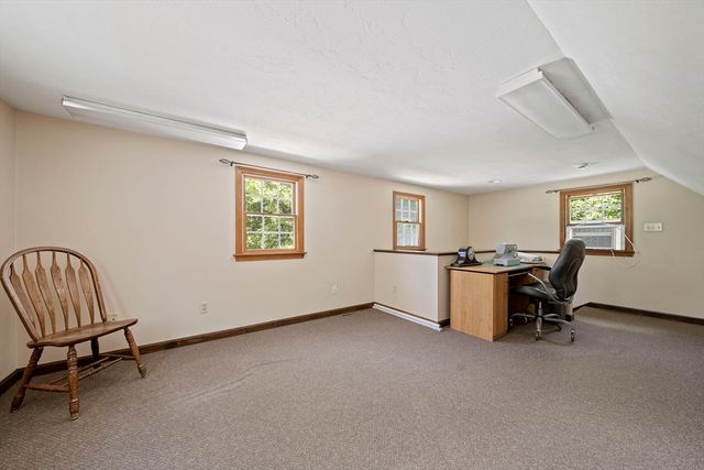 12 Walnut Rd, Norwell, MA 02061